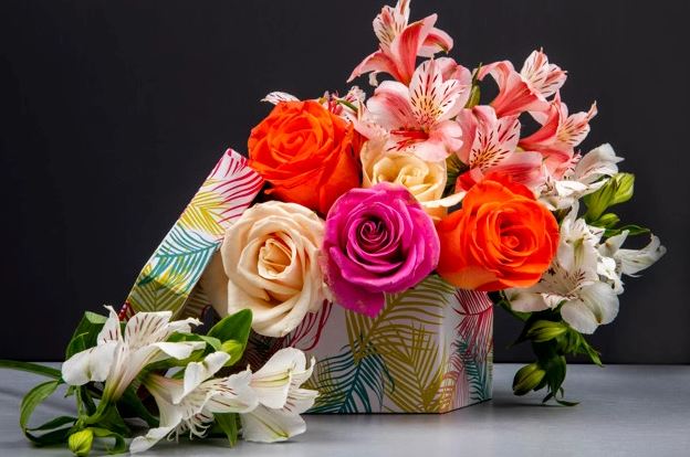 GIFTING FLOWERS THROUGH AN ONLINE PLATFORM